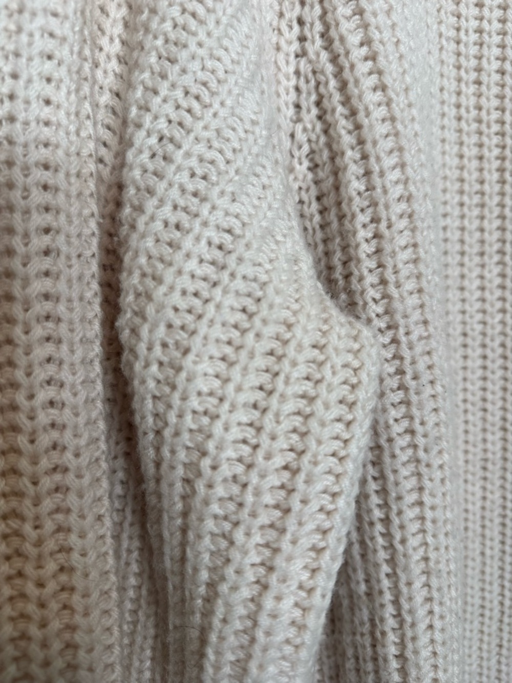 Uniqlo Mid-Gauge Cream Ribbed Knit Sweater - Picture 6 of 8